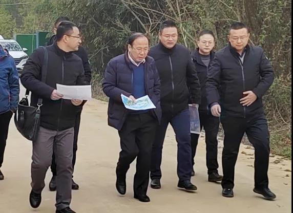 公司總經(jīng)理、黨委副書記李明華到武漢黃家湖污水處理廠三期擴建工程項目檢查指導工作