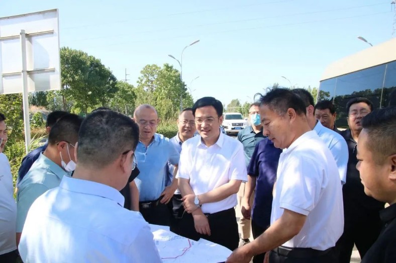 泰安市副市長(zhǎng)唐傳營(yíng)到四污備用管網(wǎng)工程調(diào)研指導(dǎo)工作