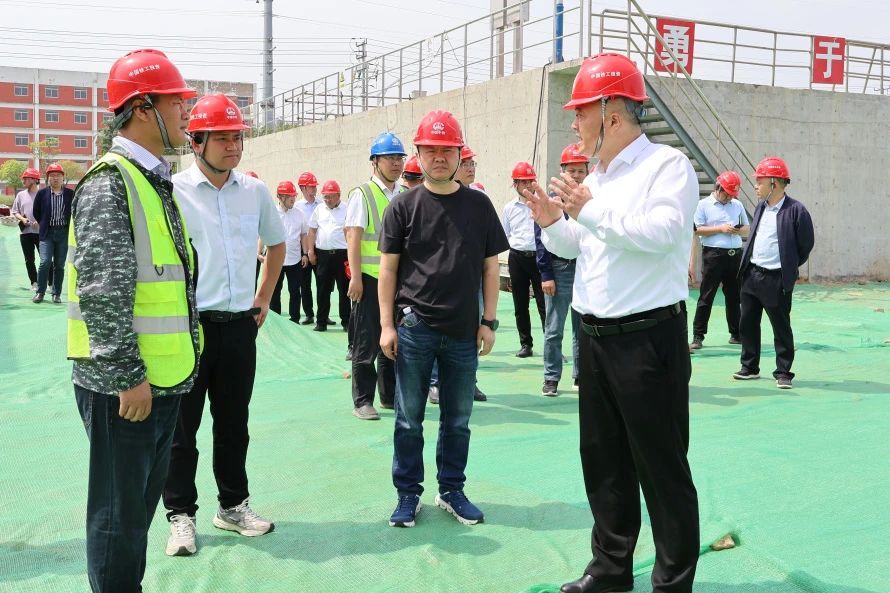 泰州市金東城市建設投資集團黨委書記、董事長陳祥到姜堰項目檢查指導工作.jpg